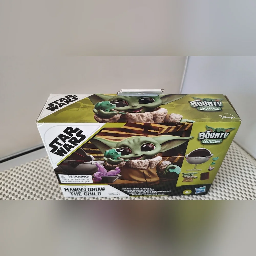 Star Wars Disney The Mandalorian The Child Grogu's Hover-Pram Pack NWT